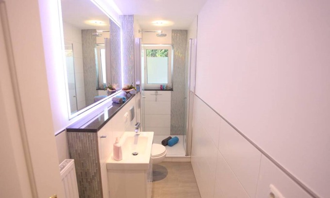 Adelsdorf Apartment | Adelsdorf B & B's in the Aischgrund modern, bright, garden view, kitchen, BBQ, parking