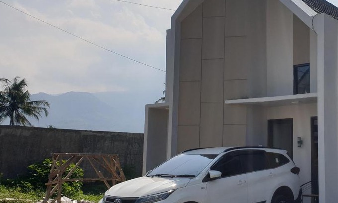 Garut House | Adinda Syariah B 09 Paseban ke 3
