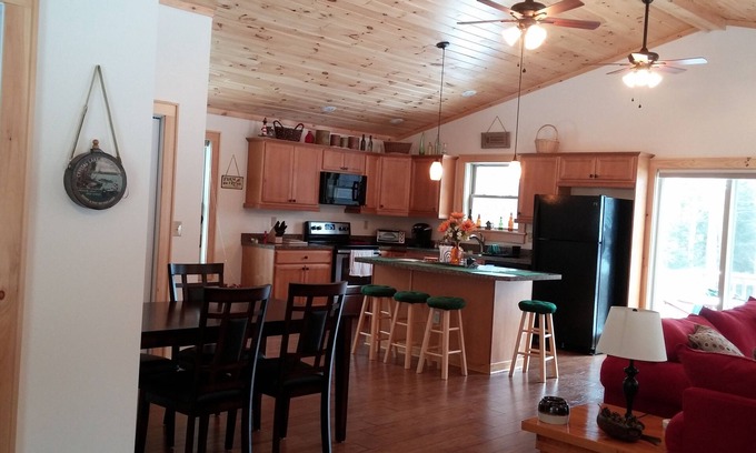 Diamond Point Apartment | Adirondack Dream Apartment For Rent Near Lake George