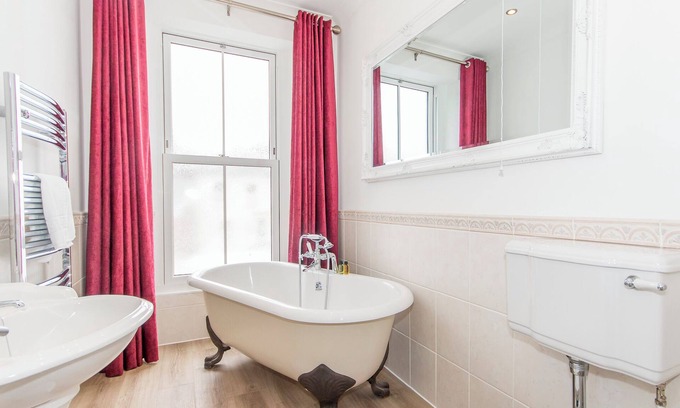 Plymouth Apartment | Admiralty street by Pureserviced