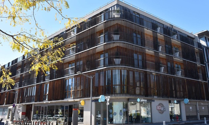 9th Arrondissement Apartment | Adonis Lyon Dock Ouest