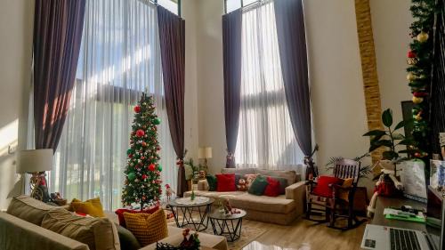Coron House | Adora's Place - Sleeps 16