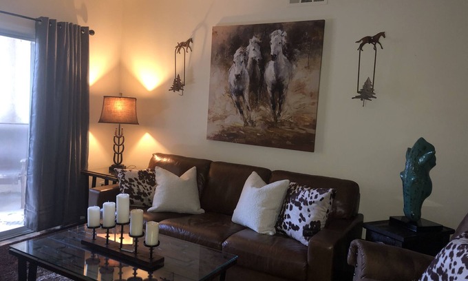 Summerlin Condo | Adorable 1 Bedroom 1 Bath condo with ALL NEW FURNISHINGS!
