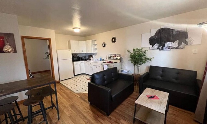 Thermopolis House | Adorable 1 Bedroom Cottage near Hot Springs!