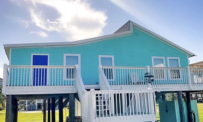 Port Bolivar House | Adorable Beach house-2min walk to Beach!π