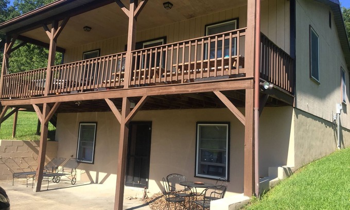 Star Tannery House | Adorable Cabin at Trout-Stocked Paddy Run Surrounded by GWNF and Hiking Trails