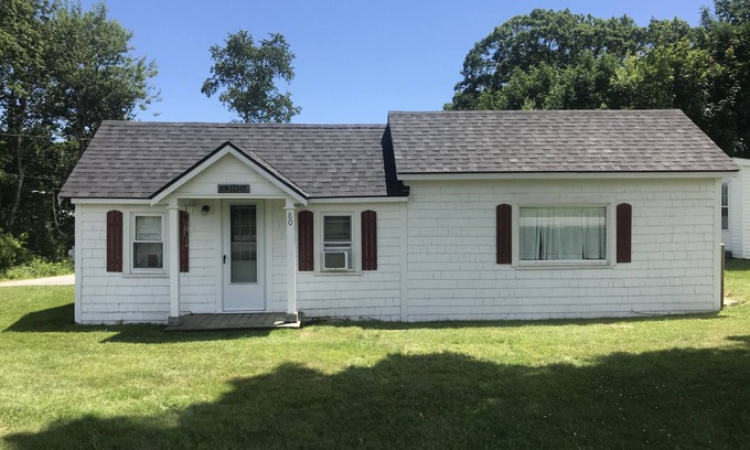 Mid-Coast and Islands Cottage | Adorable cottage with million dollar view and short walk to stunning beach.
