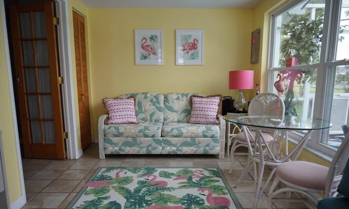 Jasmine Lakes House | Adorable Home, private pool, peaceful private setting in back yard