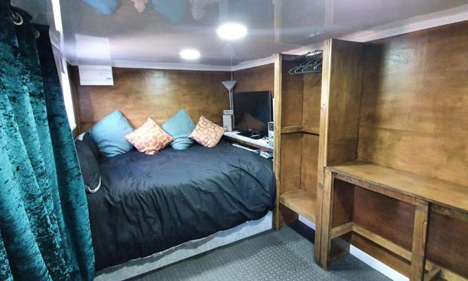 Welford Apartment | Adorable private suite with free street parking