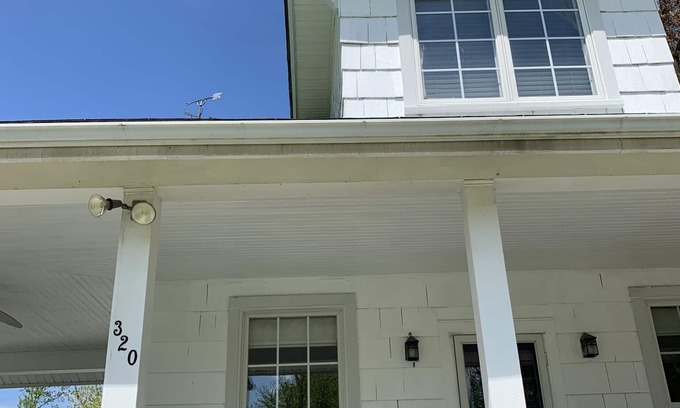 Mayo House | Adorable waterside cottage with pool Beach community