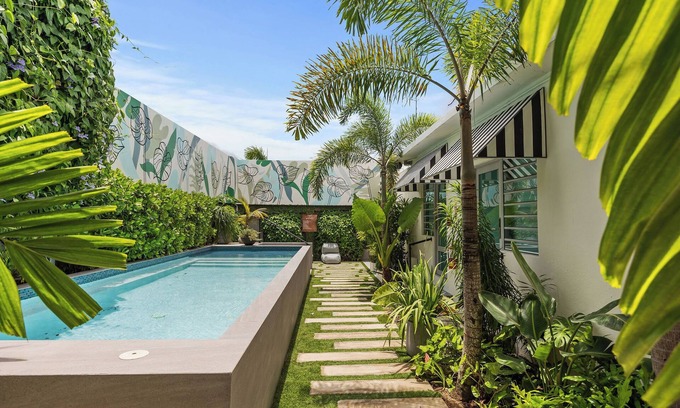 Ocean Park Apartment | Adults-Only with Chlorine-Free Tub | Red Light Therapy | Warm Eye Masks | Percussive Massager