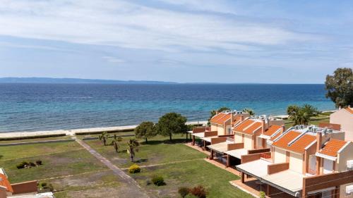 Sithonia Villa | AEON Beach Villa, Tripotamos by Halkidiki Villas