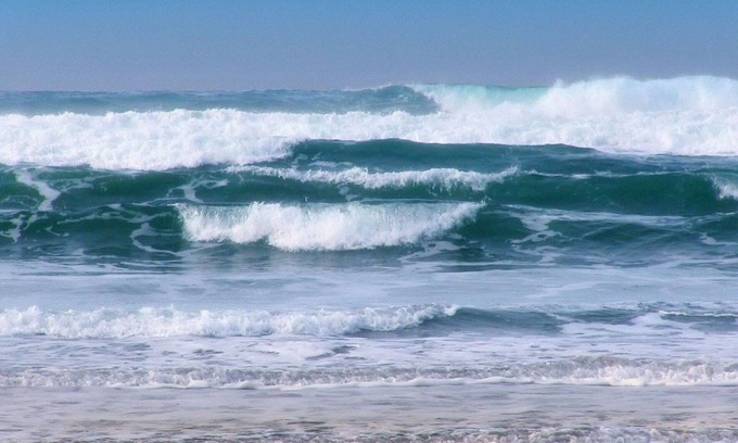 Ocean Beach Apartment | Affordable Ocean Beach, Fire Island Studio Sleeps 2 max, WiFi, 31" Smart ROKU TV