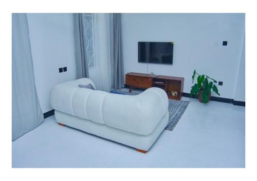 Mikocheni Apartment | Afrikaglow apartment 3