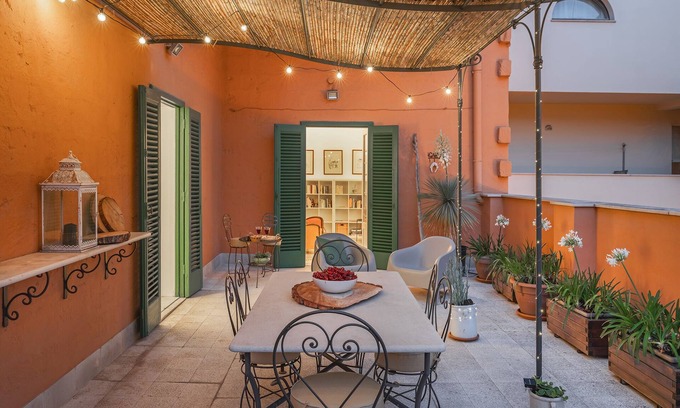 Matera Apartment | Agapanthus in the center, 150 m from the Sassi. CIN IT077014C202571001