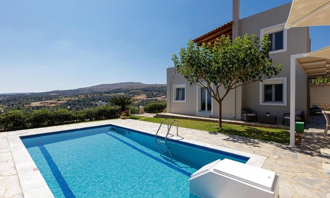Agia Triada Villa | Agios Antonios Villas