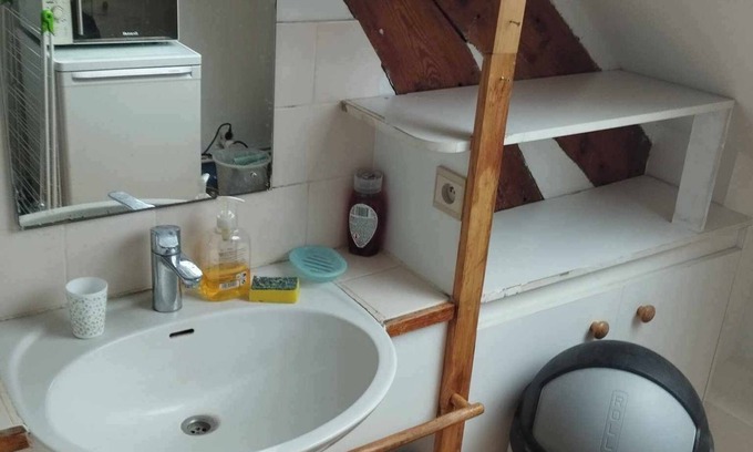 Wavre Bed & Breakfast | Agréable petite chambre à proximité du Walibi