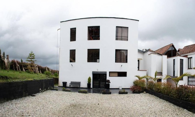 Envigado House | Agradable Casa De Campo, Cerca a medellin.