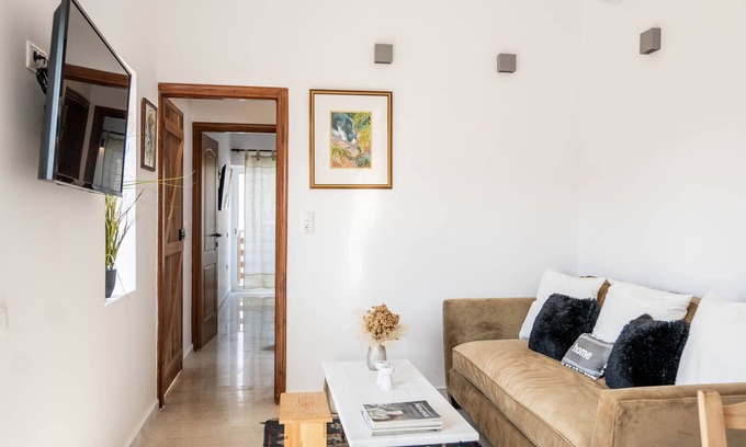Limni Vouliagmenis House | Agrambeli Apartment 7/7 at Heraion Lagoon
