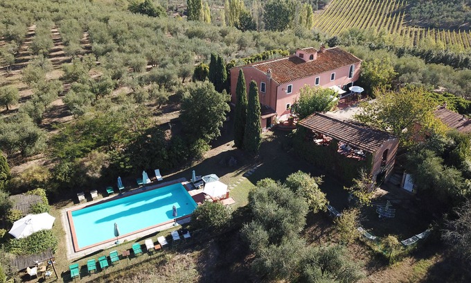 Larciano Apartment | Agriturismo Podere Marchiano, old farmhouse completely restored in Tuscan style.