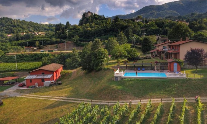Camporgiano House | Agriturismo Polla