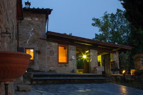 Pratovecchio Apartment | AGRITURISMO POPPIENA - IL TIGLIO CASETTA INDIPENDENTE CON PISCINA
