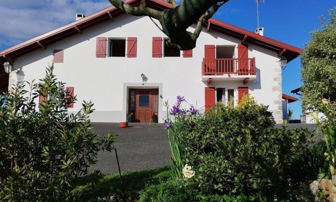Macaye House | Aguerrea - Macaye - Gîte