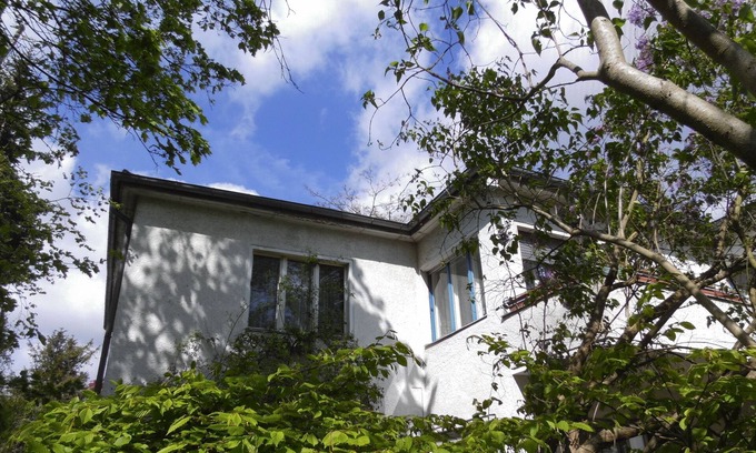 Charlottenburg Villa | Ah, Villa West in Berlin's green city center is waiting for dear guests at times