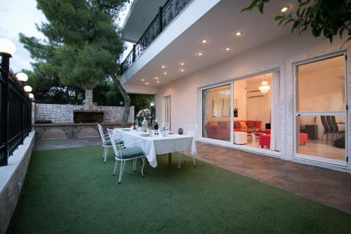 Salamis House | Aias Summer House