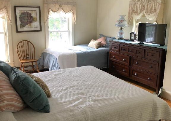 Franklin Bed & Breakfast | Aiken Manor B&B