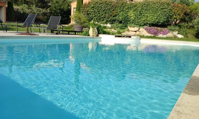 Bedoin House | Air-conditioned 4-person villa with private heated pool