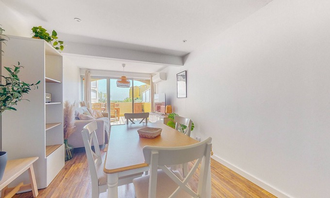 Port Leucate Apartment | Air-conditioned apartment with terrace, 5 minutes from the beach.