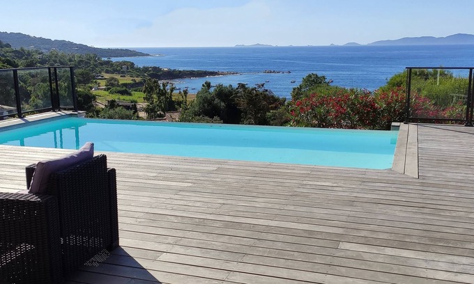 Portigliolo Villa | Air-conditioned villa - Infinity pool - Panoramic sea view - 200m from the beach