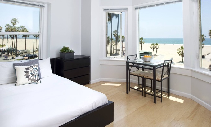 Venice Hotel | Air Venice on the Beach