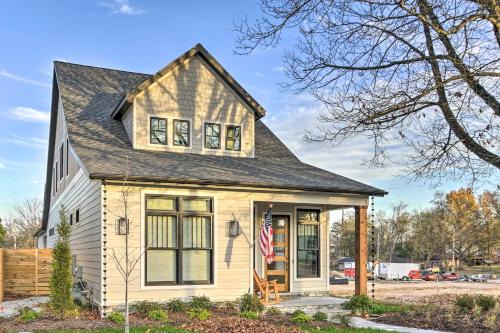 Downtown Apartment | Airy Bentonville Studio Less Than 1 Mile to City Square!