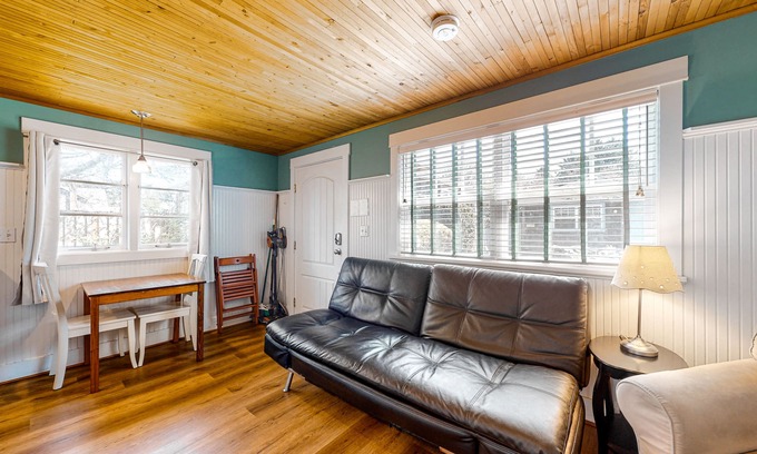 Downtown Cannon Beach Cottage | Airy Dog-Friendly Cottage with Free WiFi, Firepalce - Near Beach & Downtown