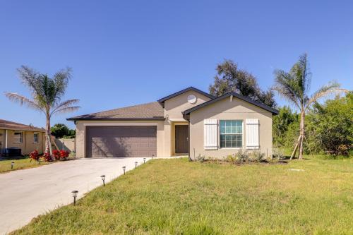 Port Charlotte - Charlotte Harbor House | Airy Port Charlotte Home with Smart TV Near Beaches!