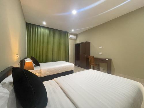 Kecamatan Sakra Hotel | Aislah Edotel Lombok