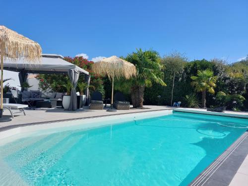 Saint Laurent de la Pree Bed & Breakfast | Aix'capade by Aixkeys avec piscine 5 min plages Fouras