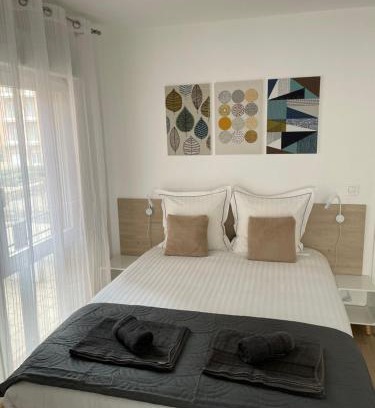 Couronne Urbaine Apartment | Aix Homes "Les Allées Provençales"