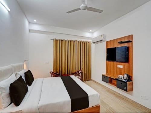 Sector 39 Hotel | Akshay Medanta hospitility