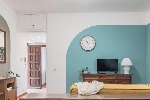 Lainate Apartment | Al Civico 11, elegante e silenziosa, nel pieno Centro di Lainate, comodo per Rho Fiera Milano
