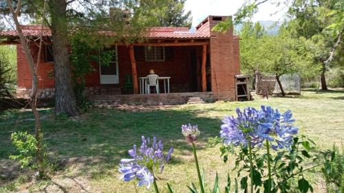 Los Hornillos House | Al pie del cerro