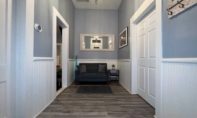 Historic Garderns House | Alamodome , Riverwalk, ConventionCenter , Downtown San Antonio