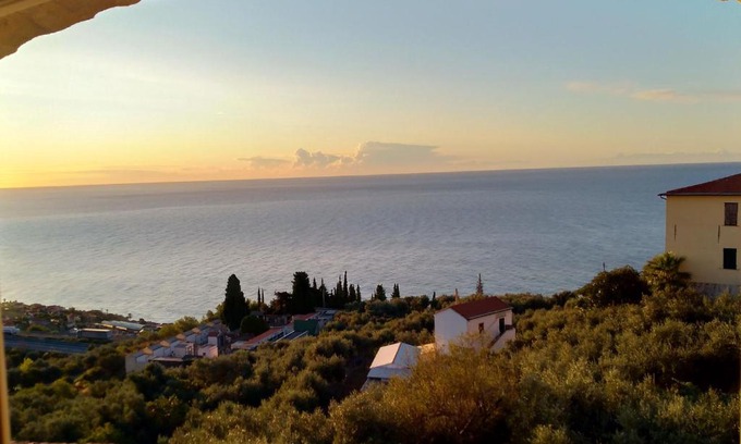 Cipressa Apartment | Albachiara home - vista mare