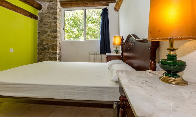 Salas de Pallars Apartment | Alberg La Solana - B23 - Suite Double Room (2 guests)