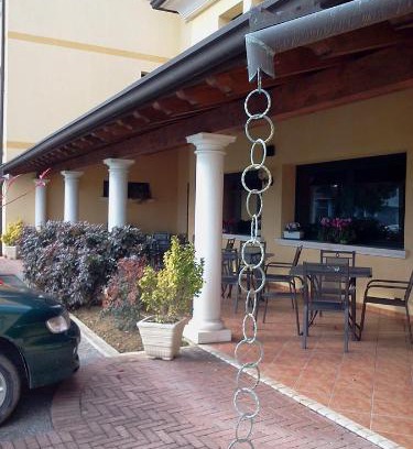 Azzano Decimo Hotel | Albergo Al Portico