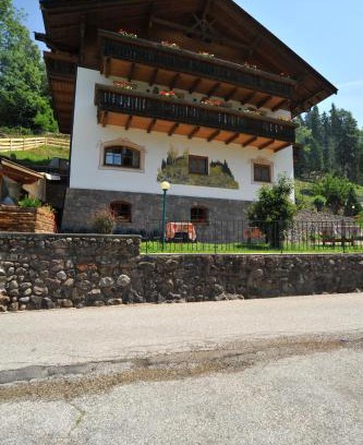 Baselga di Pine Hotel | Albergo Garni' Laura