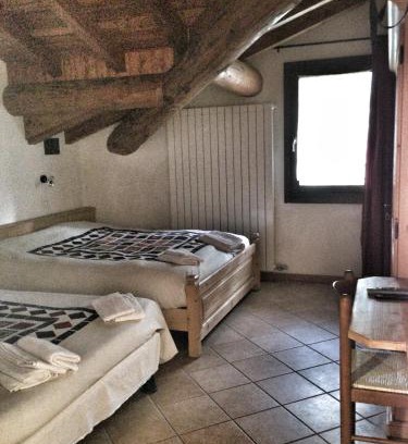 Moio de' Calvi Hotel | albergo panoramico