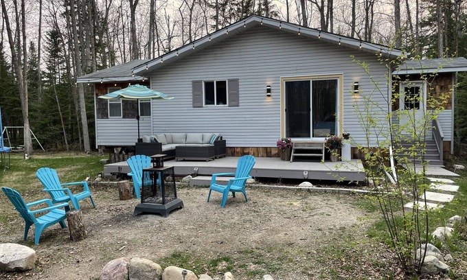Traverse Bay Cabin | Albert Beach Cabin with Hot Tub - 5 min walk to beach
